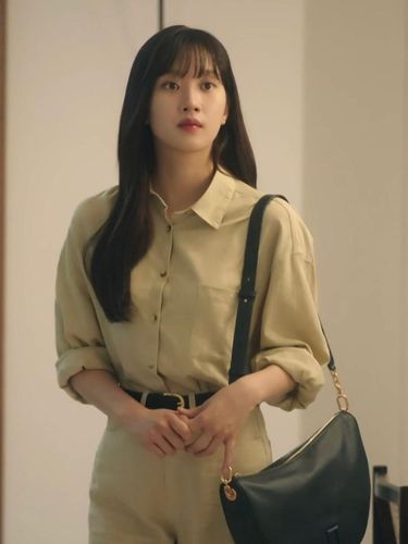 Moon Ga Young/ Foto : instagram.com/couronne_official/