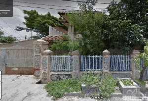 Menaksir Harga Rumah Mewah Ibu Eny di Jaktim Menaksir Harga Rumah Mewah Ibu Eny di Jaktim