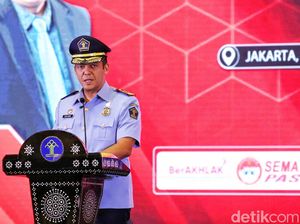 Perbandingan Gaji Silmy Karim Sebagai Dirjen Imigrasi Vs Bos Krakatau Steel Perbandingan Gaji Silmy Karim Sebagai Dirjen Imigrasi Vs Bos Krakatau Steel