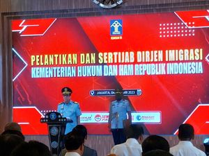 Silmy Karim Resmi Dilantik Jadi Dirjen Imigrasi Silmy Karim Resmi Dilantik Jadi Dirjen Imigrasi