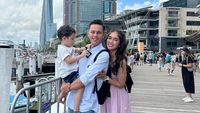 8 Foto Ussy Sulistiawaty Liburan Keluarga ke Australia, Gaya Bak ABG Disorot