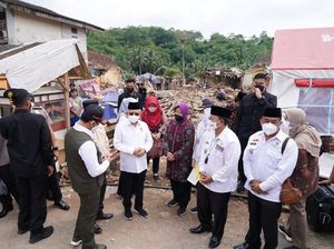 Ditemani Risma, Maruf Amin Tinjau Penanganan Pascagempa Cianjur