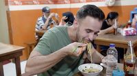 Antonio Dedola, Pacar Bule Nikita Mirzani yang Doyan Makanan Indonesia
