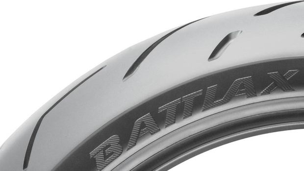 Ban Battlax dari Bridgestone.
