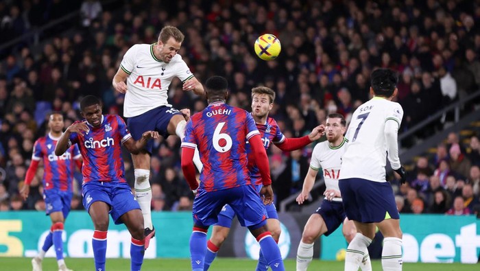 Crystal Palace vs Tottenham 4-0: Harry Kane Looks 'Perfect' in Match 300 Premier League! 