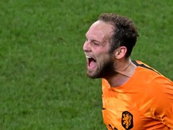 Ribut dengan Pelatihnya di Ajax, Blind Merapat ke Bayern Munich