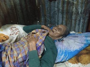 Santai Merokok saat Terjebak Timpaan Pohon Tumbang, Kakek Dg Gewa Kedinginan