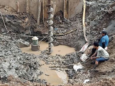 Di Lubang Ini Bocah Vietnam Jatuh hingga Meninggal