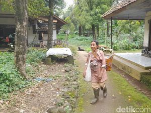 Melihat Dusun Puncak Manik, Permukiman di Tengah Hutan Sumedang Melihat Dusun Puncak Manik, Permukiman di Tengah Hutan Sumedang