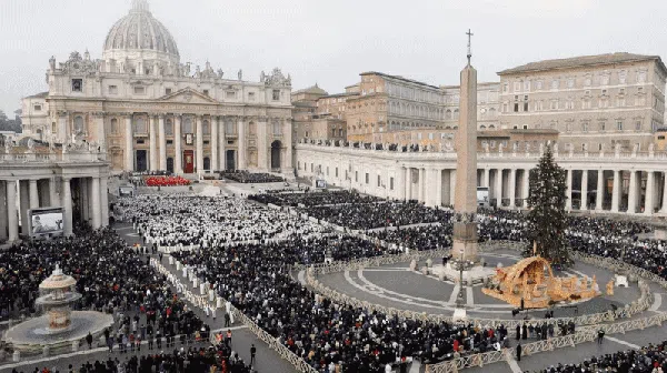 Prosesi Pemakaman Paus Emeritus Benediktus XVI yang Dihadiri Ribuan Pelayat