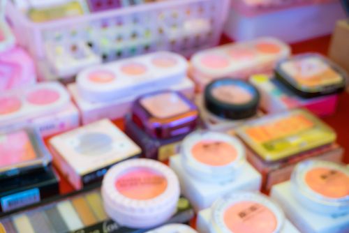 Ilustrasi kosmetik ilegal