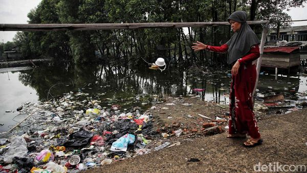 Jorok Banget! 2023 Masih Ada Tumpukan Sampah di Permukiman Jakarta