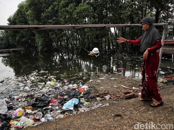 Jorok Banget! 2023 Masih Ada Tumpukan Sampah di Permukiman Jakarta