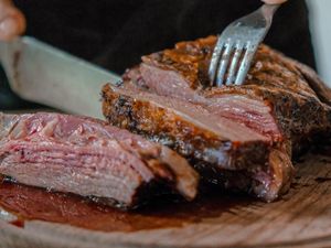 Purin Adalah: Kadar Normal dan Makanan Dengan Kandungannya yang Tinggi