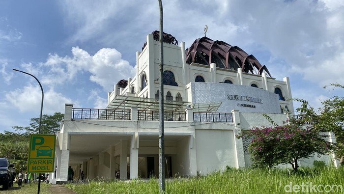 Masjid Al Jabbar Sukabumi