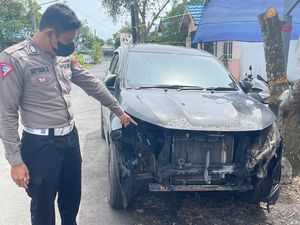 Kebakaran Mobil Anggota KPU Murung Raya Kalteng karena Korslet