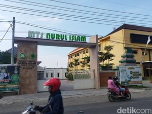 Korban Pemukulan Mantan Kepala MTs di Gresik Bertambah, Total Jadi 19 Siswi Korban Pemukulan Mantan Kepala MTs di Gresik Bertambah, Total Jadi 19 Siswi