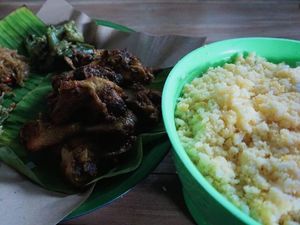 Nikmat dan Murah, Nasi Jagung Bakul Legendaris di Mojokerto Ini Juara Nikmat dan Murah, Nasi Jagung Bakul Legendaris di Mojokerto Ini Juara