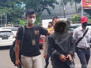 Penampakan Pelaku Pelecehan di KRL Stasiun Sudimara Diborgol Polisi