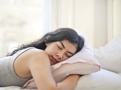 Posisi Tidur Paling Buruk yang Bikin Badan Sakit-sakit Saat Bangun
