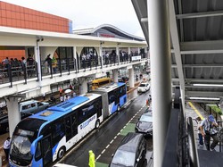 Kronologi Pelecehan di TransJ, Pelaku Tersungkur dari Halte hingga Ditangkap