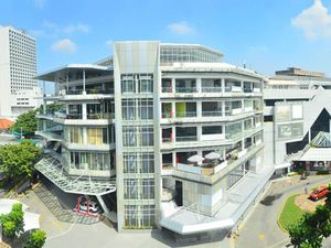 4 Mal Pusat Perbelanjaan HP di Surabaya 4 Mal Pusat Perbelanjaan HP di Surabaya