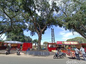 Respons Pemkot Blitar soal Lokasi Baru PKL Alun-alun Bau Kotoran Respons Pemkot Blitar soal Lokasi Baru PKL Alun-alun Bau Kotoran