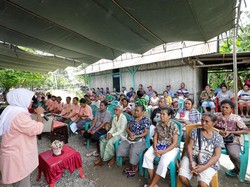 Respons Keresahan Petani NTT, Relawan Ganjar Beri Bantuan Bibit-Pupuk