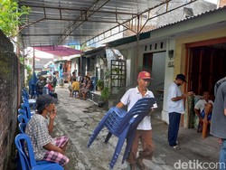 Mbak Pon Istri Wiji Thukul Sempat Sesak Napas Sebelum Dibawa ke RS