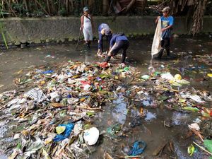 Wagub Rohmi Sebut Pencemaran Mikroplastik di Sungai NTB Pekerjaan Berat Wagub Rohmi Sebut Pencemaran Mikroplastik di Sungai NTB Pekerjaan Berat