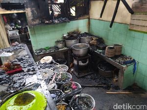 Warung Sop Senerek Bu Atmo Magelang Terbakar