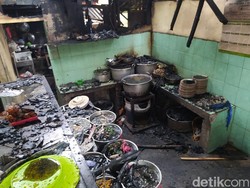 Warung Sop Senerek Bu Atmo Magelang Terbakar