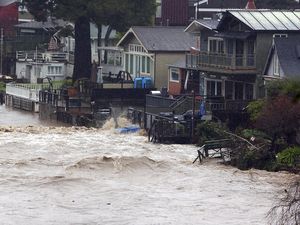 Penampakan Banjir di California yang Tewaskan 14 Orang