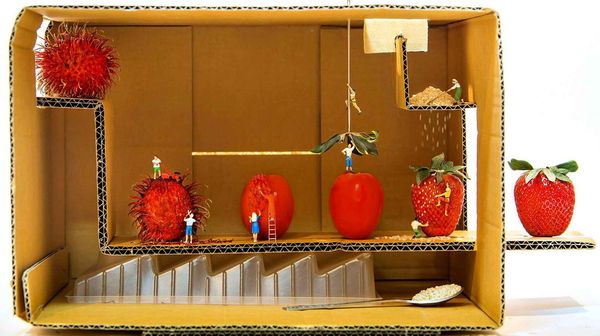 Desainer Ini Gabungkan Makanan dengan Miniatur Orang yang Menggemaskan