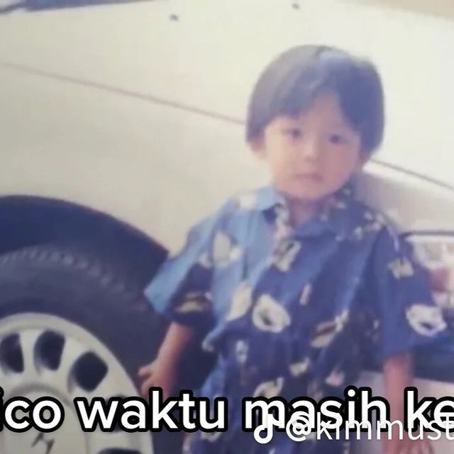 Foto Diduga Memori Masa Kecil Tiko dengan Ibu Eny & Sang Ayah Tercinta