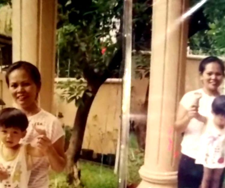 Foto-foto Diduga Masa Kecil Tico Bersama Ibu Eny dan Sang Ayah