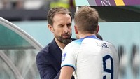 Tim nasional. Salah satu slot yang bakal terbuka di level tim nasional adalah Inggris, dengan kontrak Gareth Southgate habis usai Euro 2024. Mungkinkah ini waktunya Mourinho melatih di level timnas? Foto: AP/Martin Meissner