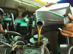 Jangan Tertipu! Ini 5 Cara Mudah Membedakan Oli Asli dan Palsu Jangan Tertipu! Ini 5 Cara Mudah Membedakan Oli Asli dan Palsu