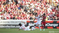 Hasil ini membuat peluang lolos kedua tim ke final masih terbuka lebar. 