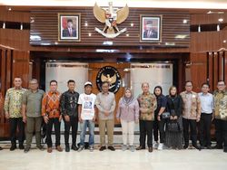 Keluarga Korban Tragedi Kanjuruhan Temui Mahfud Md, Harap Ada Keadilan