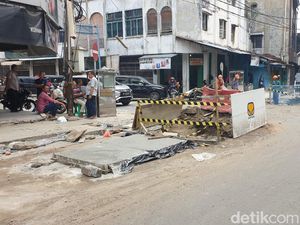 Potret Kupak-kapik Jalan Perdana Medan yang Dikeluhkan Warga Potret Kupak-kapik Jalan Perdana Medan yang Dikeluhkan Warga