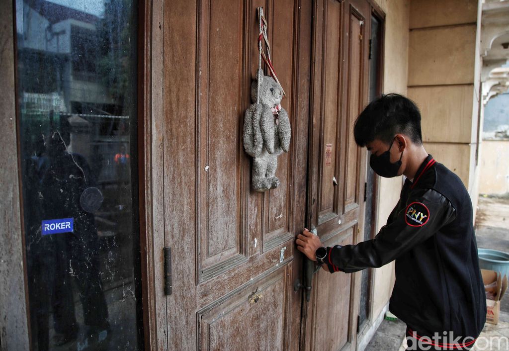 Suasana terkini rumah mewah milik Ibu Eny dan Tiko di kawasan Cakung, Jakarta Timur, Jumat (6/1/2023).