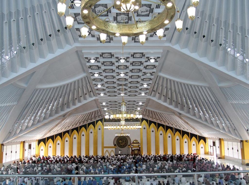 Niat Sholat Idul Fitri Berjamaah dan Sendiri Lengkap dengan Tata Caranya Niat Sholat Idul Fitri Berjamaah dan Sendiri Lengkap dengan Tata Caranya