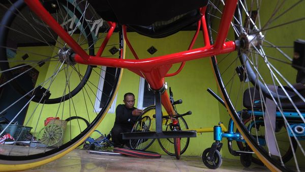 Perajin di Klaten Produksi Kursi Roda Olahraga untuk Difabel