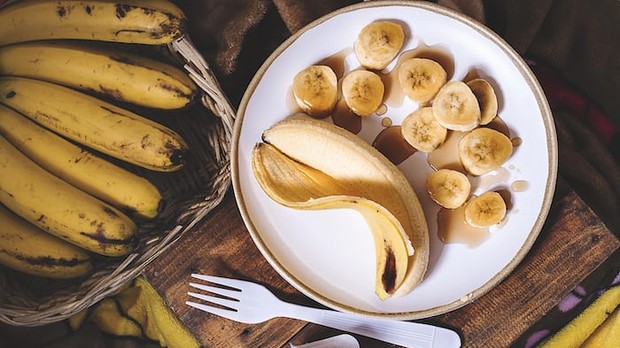 Pisang, tinggi akan vitamin B6/Foto: Eiliv Aceron Ragam cara meningkatkan hormon feel-good secara alami