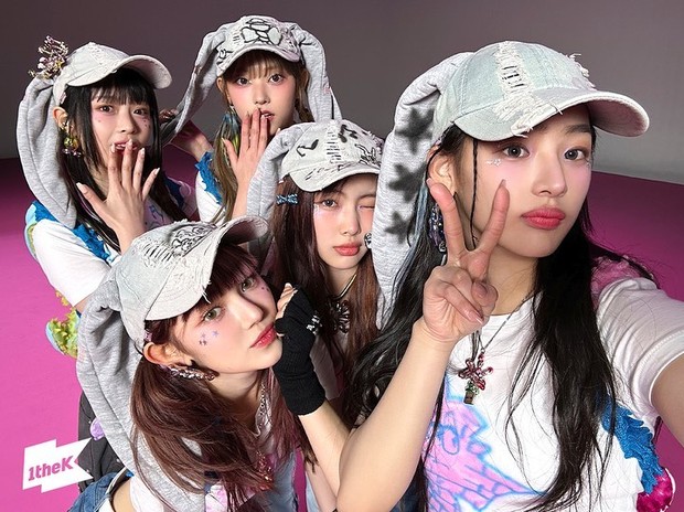 Potret NewJeans/ Foto: youtube.com/1thek Potret NewJeans