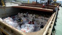 Ribuan Ton Beras Impor Asal Vietnam Tiba di Pelabuhan Aceh