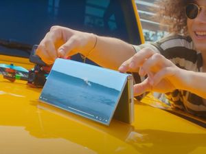 Samsung Pamerkan Teknologi Layar Lipat yang Bisa Digeser Samsung Pamerkan Teknologi Layar Lipat yang Bisa Digeser