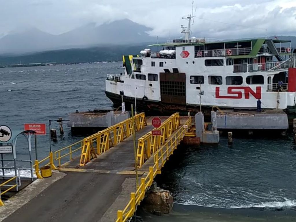 Cuaca Buruk, Pelabuhan Gilimanuk Ditutup Sementara