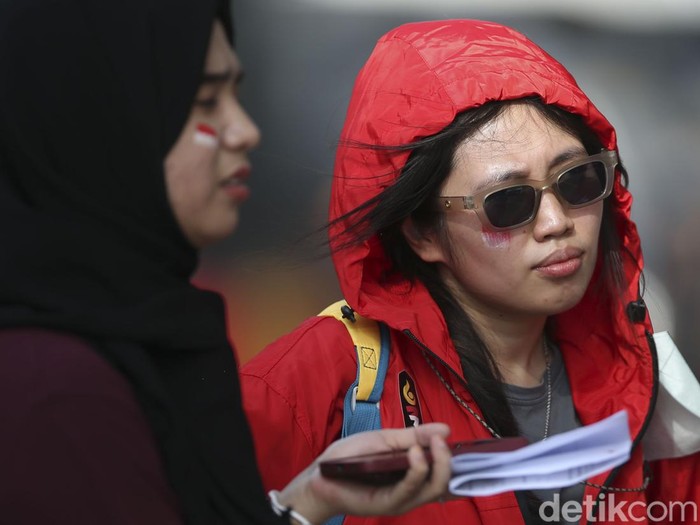 Laga semifinal Piala AFF 2022 Indonesia vs Vietnam disambut antusias pendukung tuan rumah. Mereka berharap Garuda bisa menang telak.
